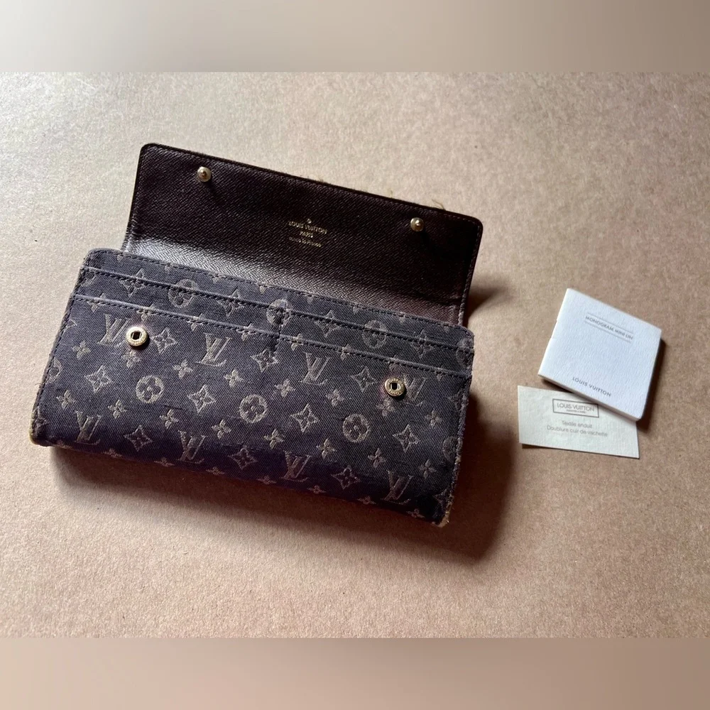 Louis Vuitton Wallet